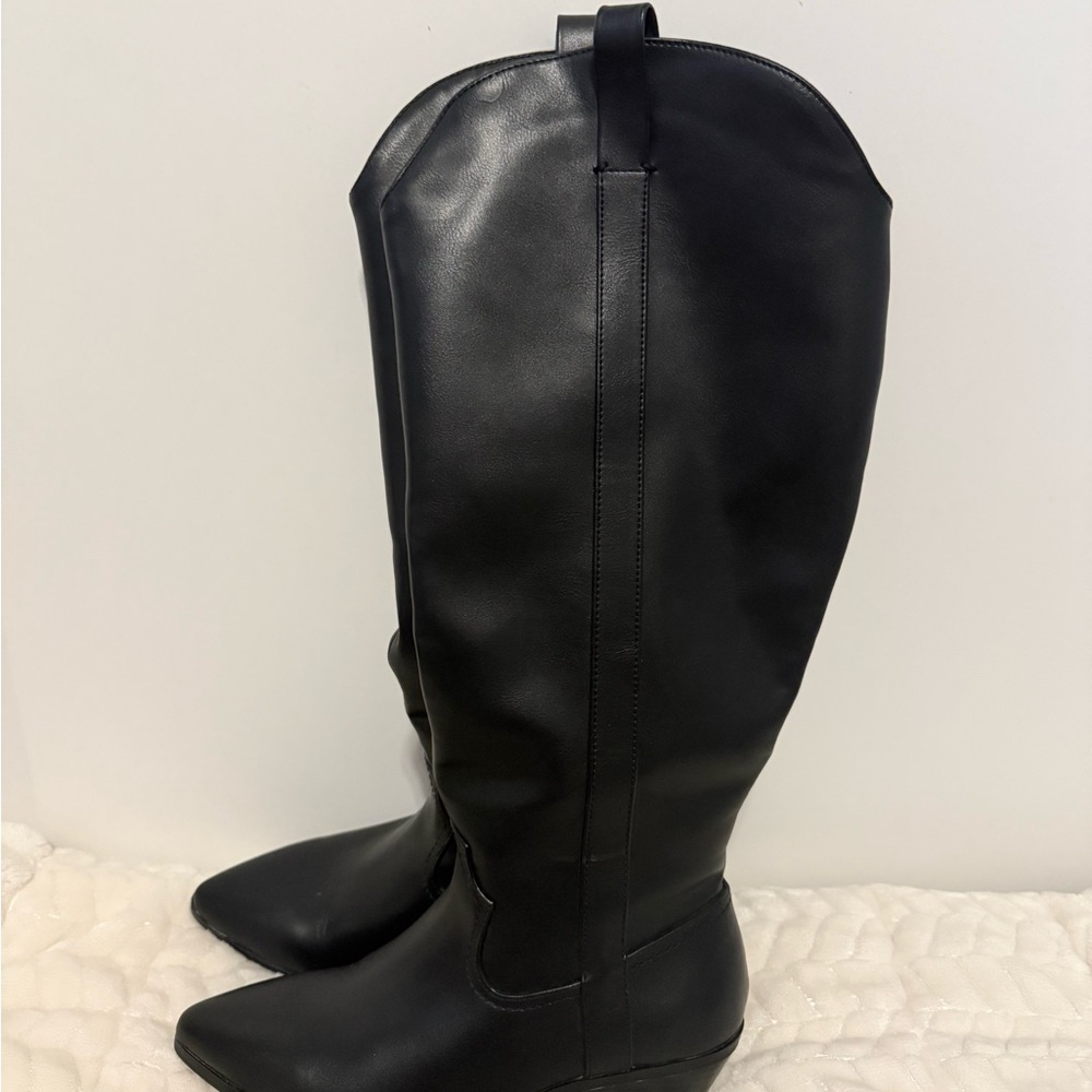 Elegant Black Women's Boots